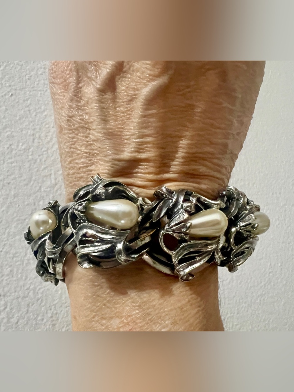 Roberto Botticelli Silver Link Bracelet with Glass Faux Pearls